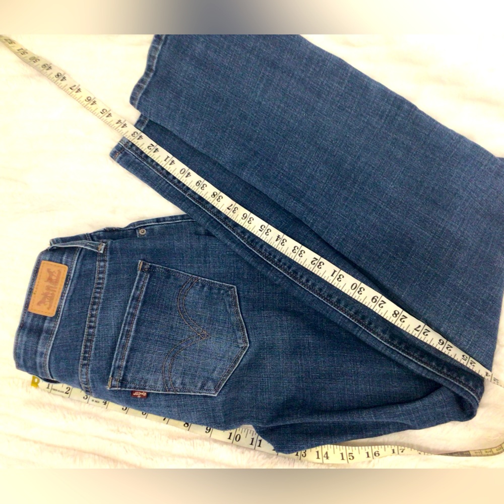 Levi’s perfect waist 4 525